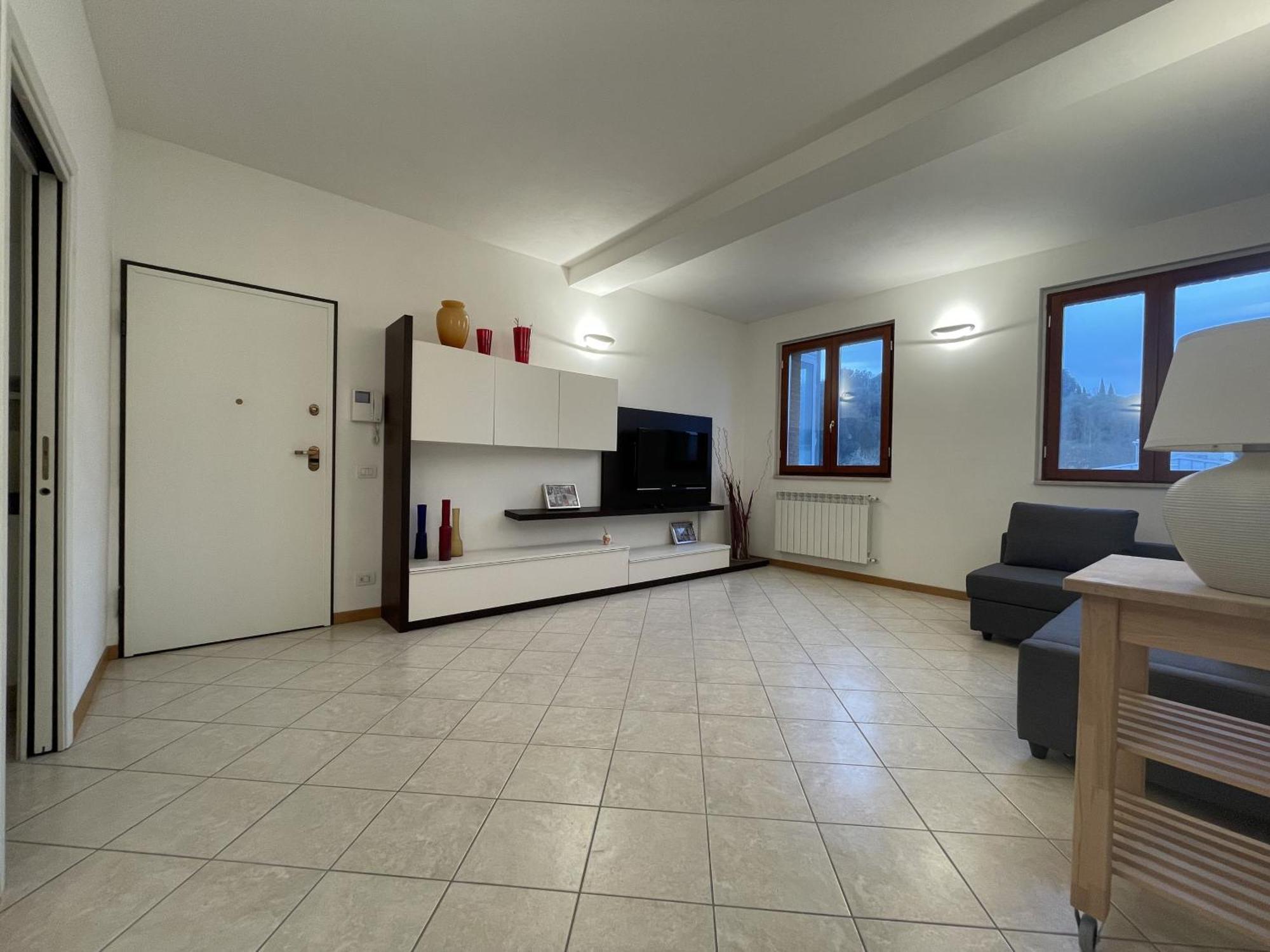 Appartamento Spazioso - Snodo Urbano เซียนา ภายนอก รูปภาพ