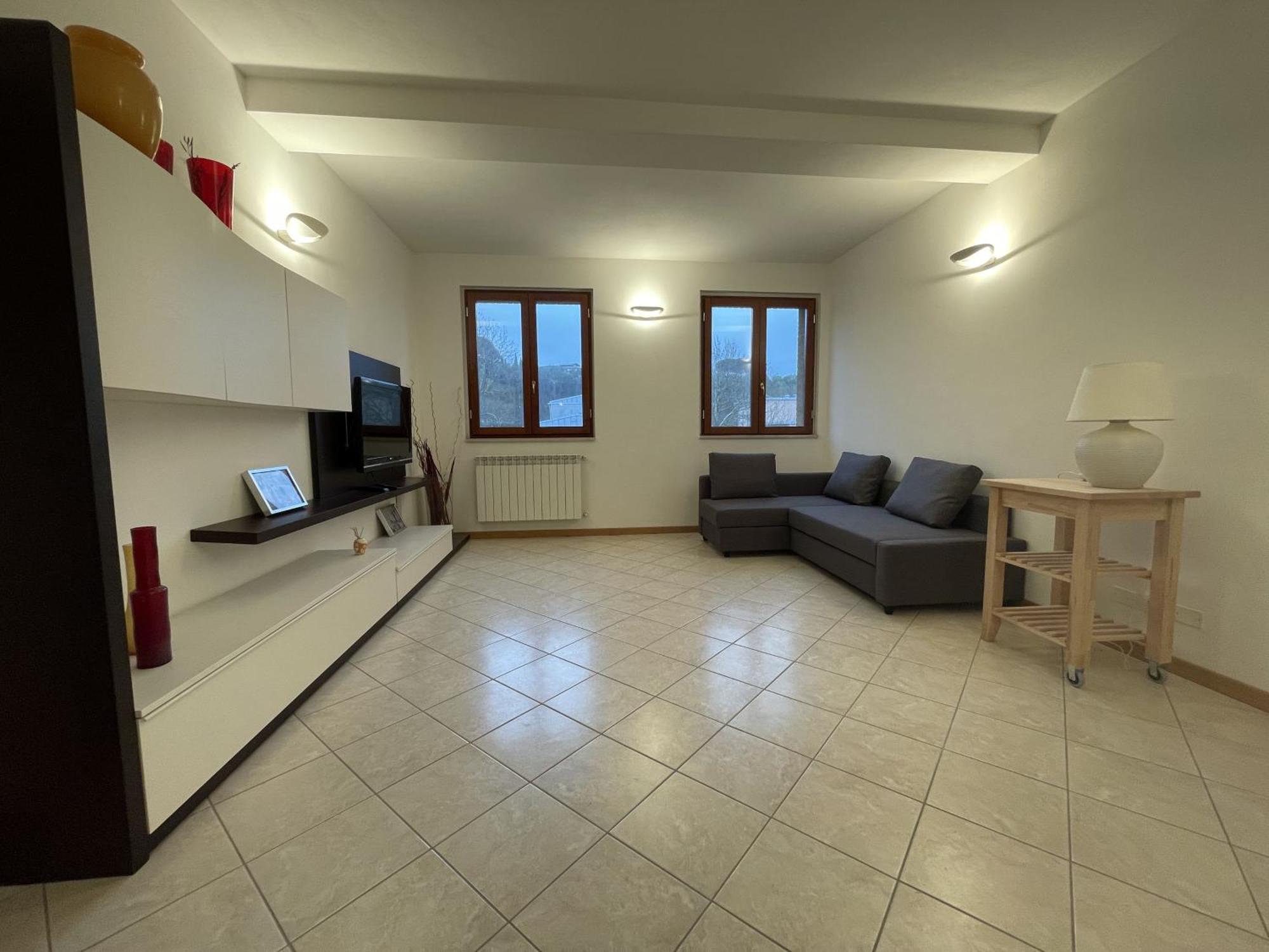 Appartamento Spazioso - Snodo Urbano เซียนา ภายนอก รูปภาพ